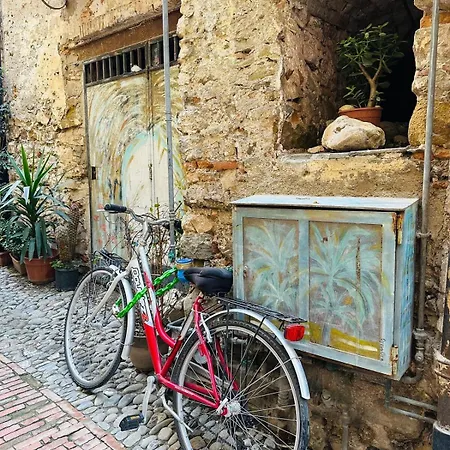 Flat Steps From San Siro Church & Ariston Theatre * Sanremo