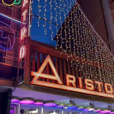 Flat Steps From San Siro Church & Ariston Theatre Apartamento *
