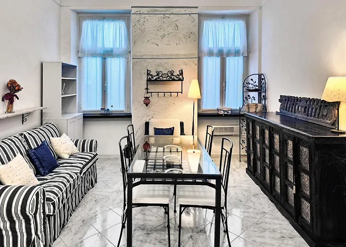 Flat Steps From San Siro Church & Ariston Theatre Apartment *